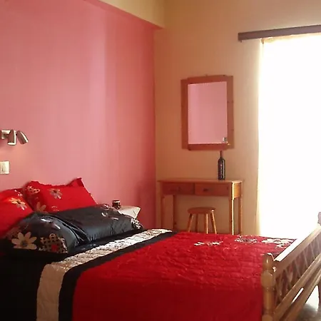 Levante Taverna Aparthotel 3*